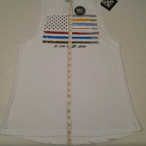 Howitzer White First Responder USA Flag Tank‎ Women M NWT 2A WethePeople Freedom - Picture 7 of 7